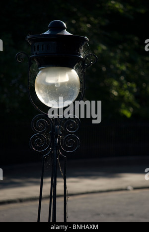 Decorative lamp near the Royal Scotish Academy (art gallery) at The Mound in the centre of Edinburgh, Scotland. Stock Photo