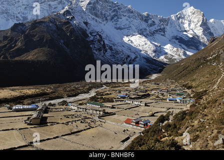 Sherpa village Thame Thame Khola valley Tengkang Knocking Insisting Bhote Koshi valley Sagarmatha national park Khumbu Nepal Stock Photo