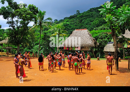 Panama Embera people Indian Village Indigenous Indio indios natives Native americans locals local Parque National Chagres Stock Photo