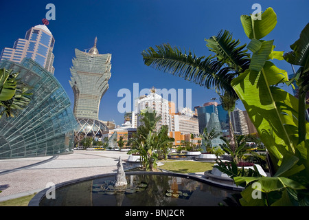 China Macao Macau city Jardim of the Artes Grand Lisboa casino casino ball sphere reflecting mirror buildings constructions Stock Photo