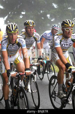 22.07.2010 Mark Cavendish of HTC Columbia competing in stage 17 of 2010 Tour de France , Col du Tourmalet, France Stock Photo