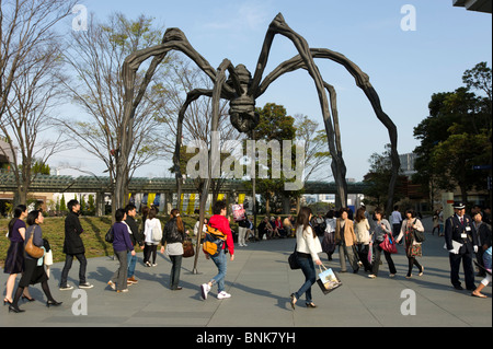 Maman spider sculpture by Louise Bourgeois at Roppongi Hills, Tokyo, Japan Stock Photo