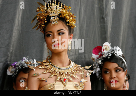 Thai dancing in London Stock Photo