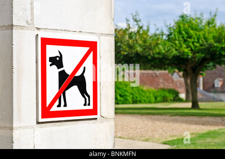No dogs allowed / wall sign - France. Stock Photo
