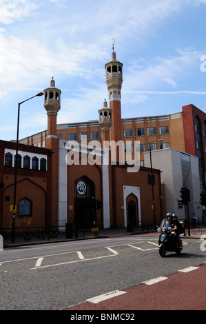 The East London Mosque, Whitechapel Road, London, England, UK Stock Photo