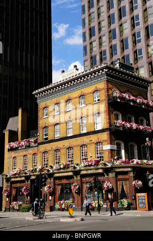 The Albert Pub in Victoria Street, Westminster, London, England, Uk Stock Photo