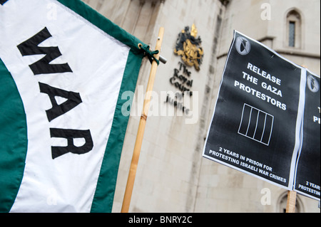 Over 100 people were arrested last year after demonstrating against the Israeli invasion of Gaza. Ten appeal at the Royal Courts Stock Photo