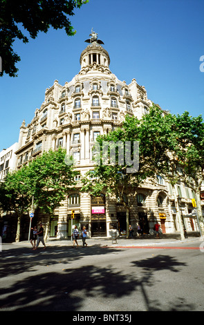 Edifici 'La Unión y el Fénix Español' by Eusebi Bona i Puig at Passeig de Gràcia in Barcelona. Stock Photo