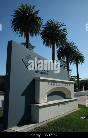 SUN MICROSYSTEMS SIGN COMPUTER COMPANY OFFICES SANTA CLARA CALIFORNIA USA COMPUTER COMPANY OFFICES 21 July 2010 Stock Photo