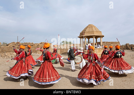 Traditional Rajasthani dance. Khuri village. Rajasthan. India Stock Photo
