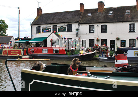 The Cape of Good Hope pub beside the Grand Union Canal, Warwick, UK Stock Photo