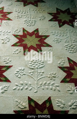 'Kentucky Twinkling Star', antique quilt made between 1830-1840-- in collection at the Cumberland Inn Museum, Williamsburg, KY. Stock Photo