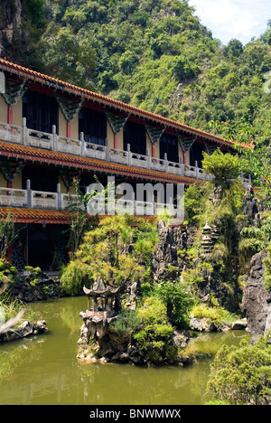 Sam Poh Tong cave temple Stock Photo