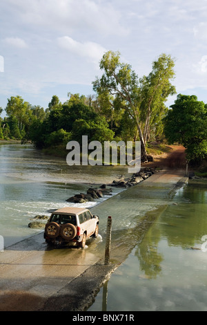 Cahill's Crossing. The river is the boundary between Kakadu and Arnhem Land. Kakadu National Park, Northern Territory, AUSTRALIA