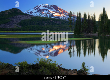 Sparks Lake near Bend, Oregon reflecting the peak of the South Sister Stock Photo