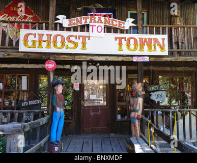 Jerome, Arizona - old copper mining town near Sedona. Don Robertson's Gold King Mine ghost town and antique auto yard. Entrance. Stock Photo