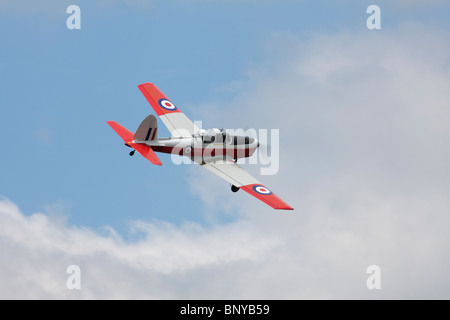 De Havilland (Canada) DHC-1 Chipmunk 22 T10 WD390 68 G-BWNK  in flight at Wickenby Airfield Stock Photo