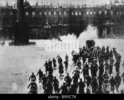 OCTOBER  1927 film directed by Sergei Eisenstein shows the storming of the Winter Palace in St Petersburg on October 25-26 1917 Stock Photo