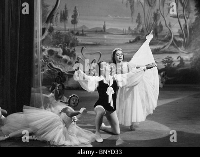 ROBERT HELPMAN, MOIRA SHEARER, THE RED SHOES, 1948 Stock Photo