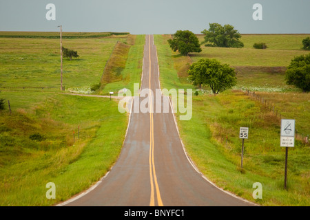 Rural road, near Lebanon, Kansas, USA Stock Photo