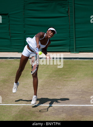 June 28 2010: Venus Williams v Jamila Groth. Wimbledon international tennis tournament held at the All England Lawn Tennis Club, London, England. Stock Photo