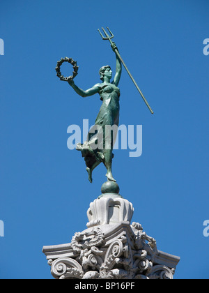 Twelve foot high bronze of Victory by Robert Aitken on top of the column of the Dewey Monument in Union Square San Francisco. Stock Photo