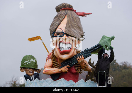 An effigy of Sarah Palin is unvailed by Battle Bonfire Society. Picture by James Boardman. Stock Photo