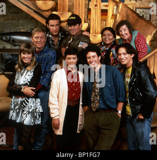 NORTHERN EXPOSURE (1990) JANINE TURNER, ROB MORROW, BARRY CORBIN, DARREN E BURROWS, ELAINE MILES NEX Stock Photo