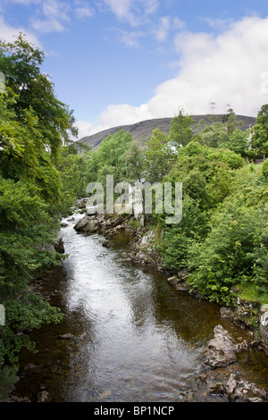 View of the river Dee in the Scottish Highland town of Braemar near Balmoral Castle. Stock Photo