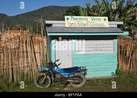 Rural pharmacy 'Pharmacie Verte' (Green Pharmacy) in Ranomafana, Madagascar Stock Photo