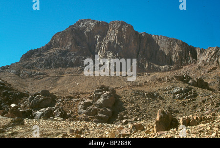 1947. MT. SINAI (MT. MOSES), IN CENTRAL SINAI '...the Lord spake with Moses in Mt. Sinai' NUM 3:1 Stock Photo