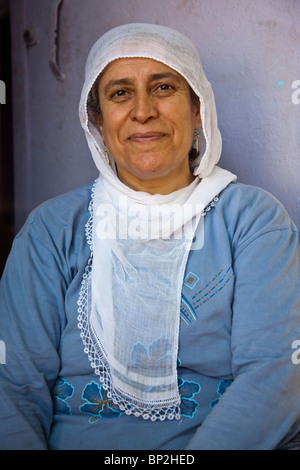 Kurdish woman in the old city in Diyarbakir, Turkey Stock Photo