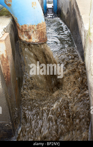 Recycling activated sludge Stock Photo - Alamy