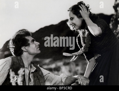 LAURENCE OLIVIER MERLE OBERON WUTHERING HEIGHTS (1939) Stock Photo