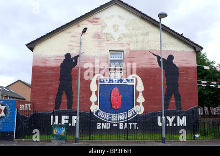 East Belfast U.D.A, U.F.F and U.Y.M Mural- Lord Street Stock Photo