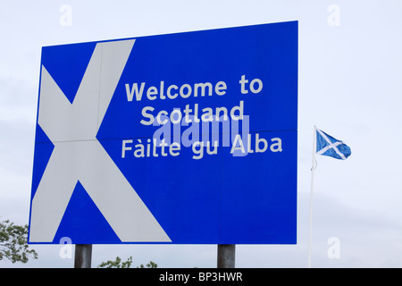 Welcome to Scotland sign at Carter Bar on the A68 road - the border between England and Scotland Stock Photo