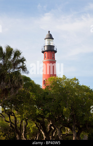 Ponce Inlet, FL - May 2010 - Ponce Inlet Lighthouse, completed in 1887, is the tallest lighthouse in Florida Stock Photo