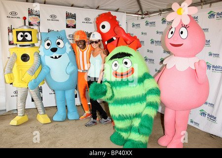 YO GABBA GABBA DJ ROK YO GABBA GABBA! AND CELEBRITY FRIENDS CELEBRATE