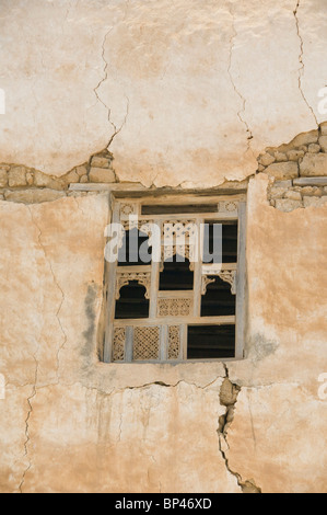 Oman, Dhofar, Salalah. Mirbat, the ancient capital of Dhofar. Historic homes over 500 years old, window detail. Stock Photo