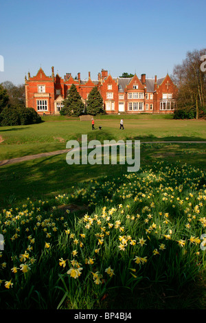 UK, England, Cheshire, Stockport, Cheadle, Abney Hall and park at springtime Stock Photo