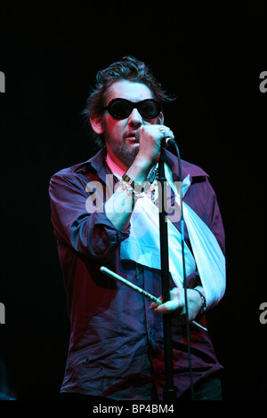 Shane MacGowan of The Pogues performing live on stage at V Festival Stock Photo