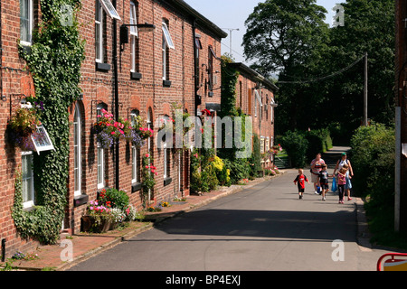 UK, England, Cheshire, Stockport, Reddish Vale, cottages in Vale Road Stock Photo