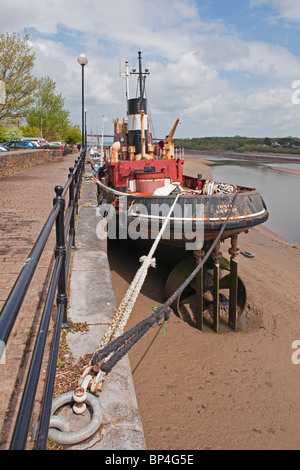 The ex-Thames tug, 'Ionia', moored on the River Torridge at Bideford in North Devon Stock Photo