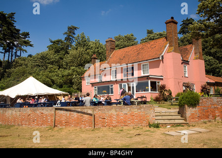 Summer Ramsholt Arms pub Suffolk England Stock Photo