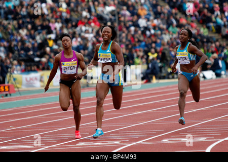 Marshevet MYERS winnings the Woman's 100m race at Aviva London Grand Prix, Crystal Palace. August 2010 Stock Photo