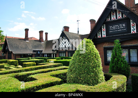 The Shen Place Almshouses, Shenfield Road, Brentwood, Essex, England, United Kingdom Stock Photo