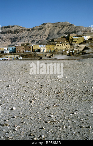 The village of Gurna at the Valley of the Nobles on Luxor's West Bank in Upper Egypt. Stock Photo