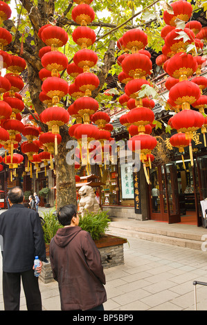 China, Shanghai. Chinese lanterns Chenghuang Miao district around the Shanghai City God Temple. Stock Photo