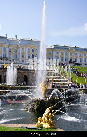 Great Cascade and Samson Fountain, Grand Peterhof Palace, Peterhof, Saint Petersburg, Northwestern Region, Russia Stock Photo