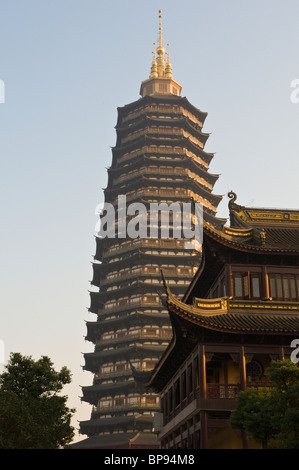 China, Changzhou. Tianning Temple pagoda, Jiangsu Province. Stock Photo